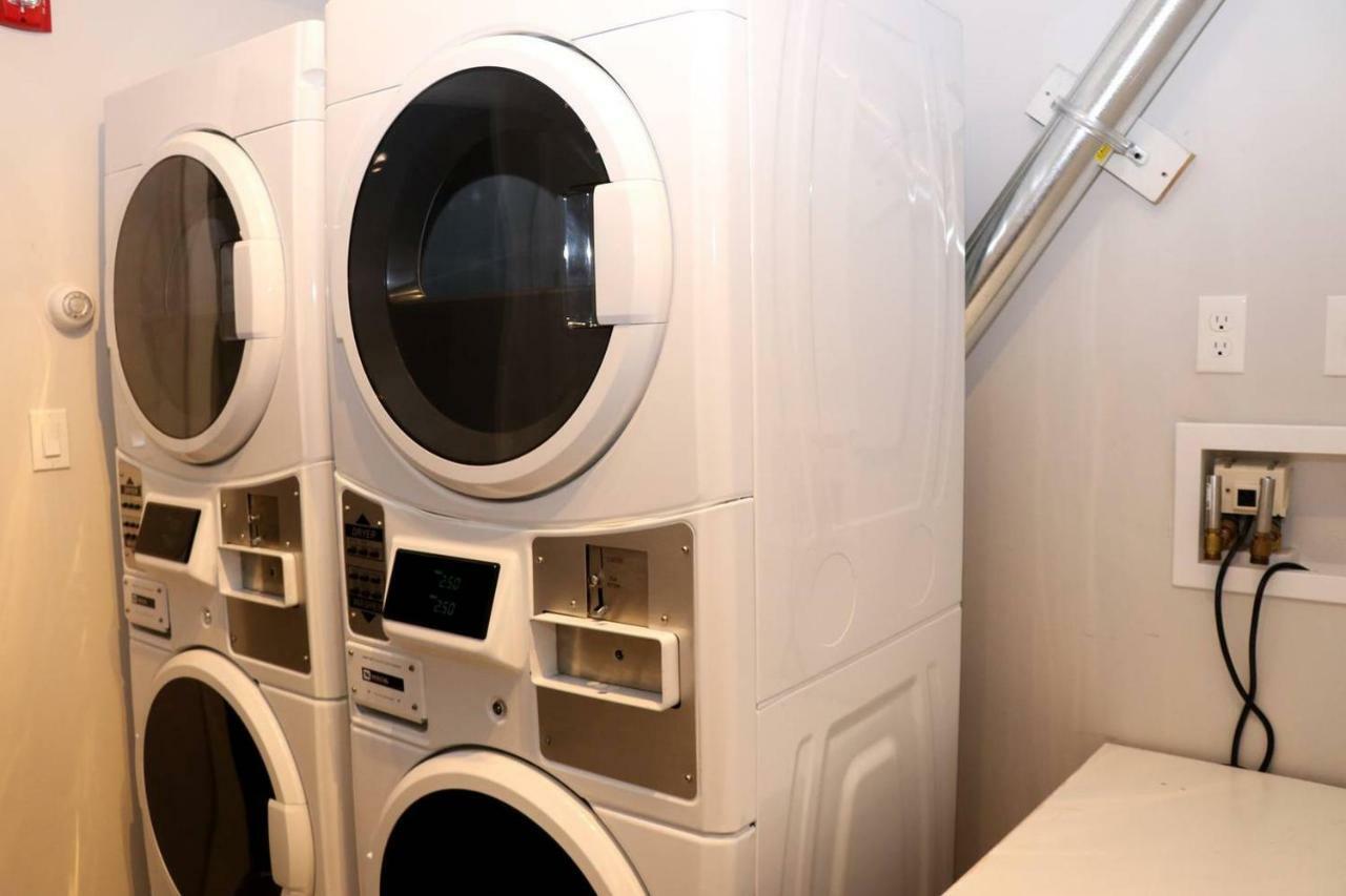 A Stylish Stay W/ A Queen Bed, Heated Floors.. #15 Μπρούκλαϊν Εξωτερικό φωτογραφία