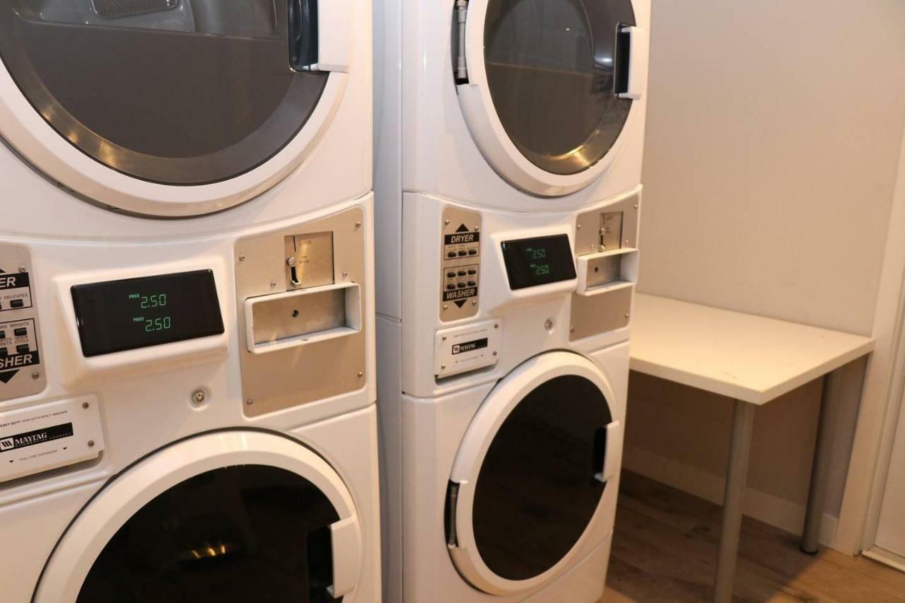 A Stylish Stay W/ A Queen Bed, Heated Floors.. #15 Μπρούκλαϊν Εξωτερικό φωτογραφία