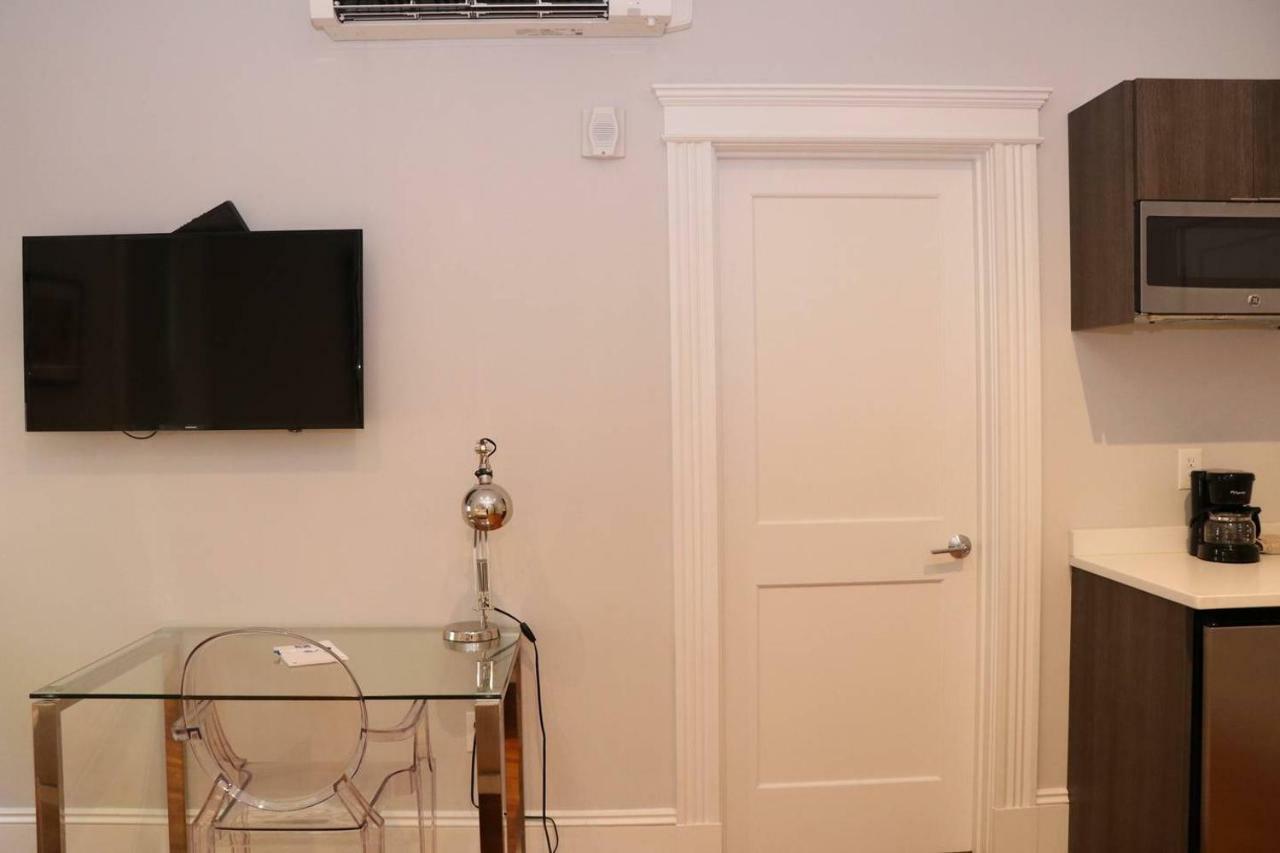 A Stylish Stay W/ A Queen Bed, Heated Floors.. #15 Μπρούκλαϊν Εξωτερικό φωτογραφία