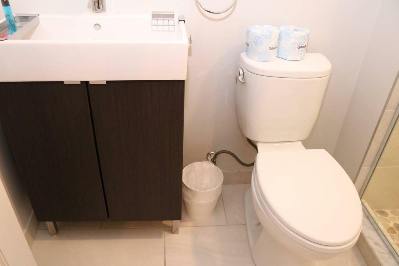 A Stylish Stay W/ A Queen Bed, Heated Floors.. #15 Μπρούκλαϊν Εξωτερικό φωτογραφία