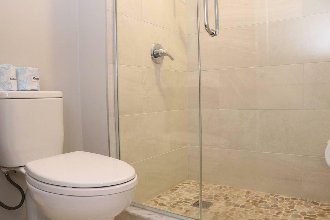A Stylish Stay W/ A Queen Bed, Heated Floors.. #15 Μπρούκλαϊν Εξωτερικό φωτογραφία